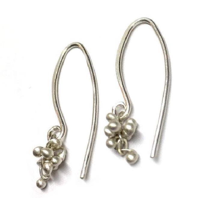 Mini Wisteria Caviar Hook Earrings: SS