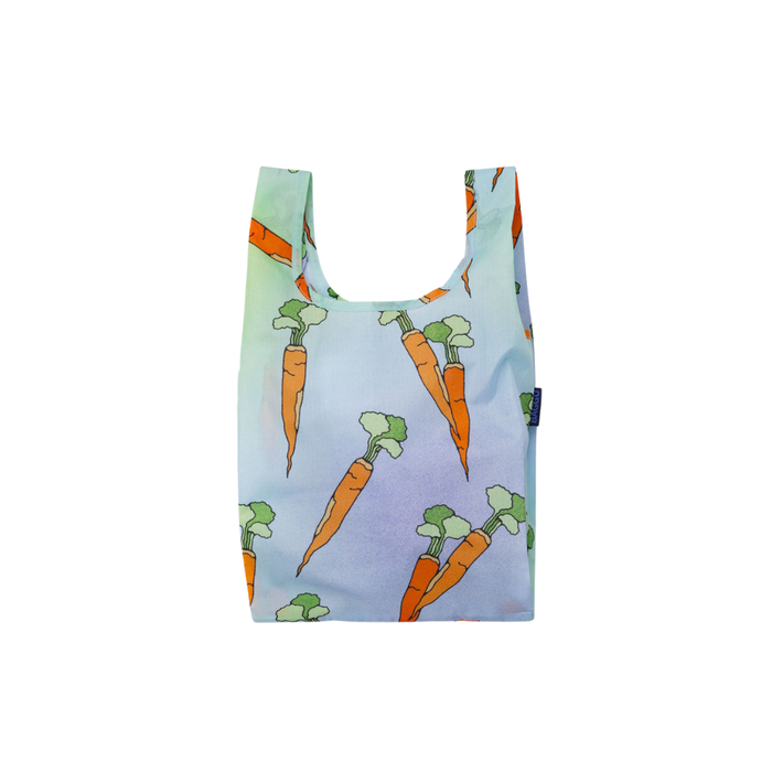 Reusable shopping bag with carrot pattern on a gradient background