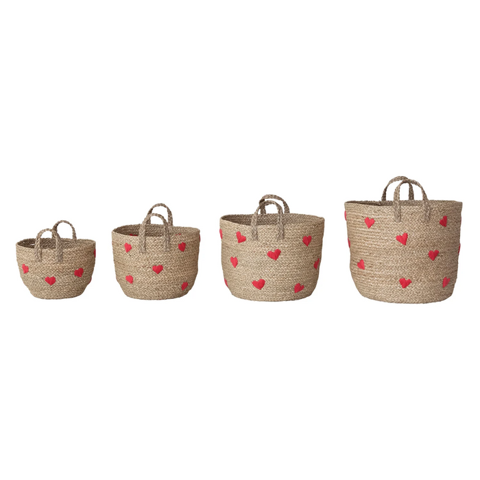 4 hand-woven baskets with handles and red hearts
