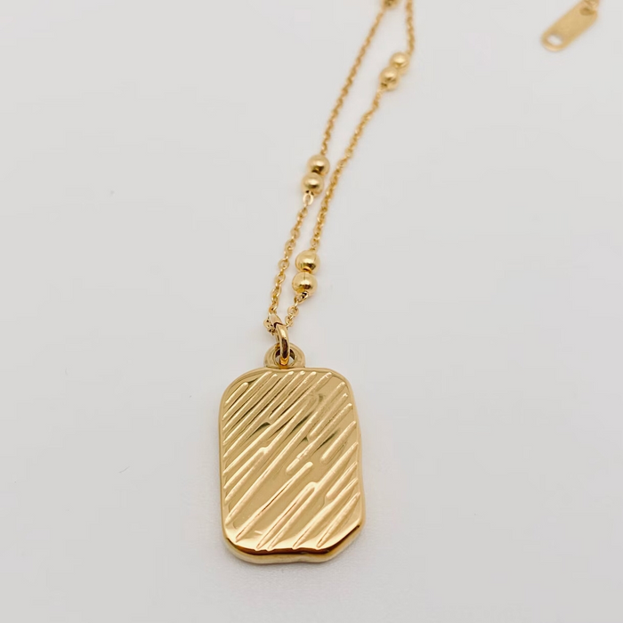 Magic Mirror Rose Pendant Necklace | 18K Gold-Plated Stainless Steel