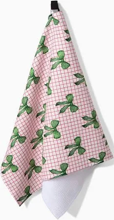 Ribbon And Cheer Geometry Towel