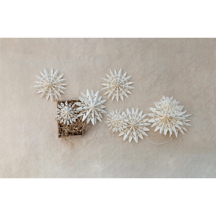 Snowflake Garland in Kraft Box